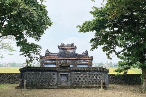 Dấu ấn mỹ thuật triều Nguyễn ở đình làng Văn Xá