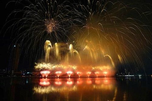 Khai mạc pháo hoa quốc tế Đà Nẵng 2025: Màn so tài kịch tính giữa đội chủ nhà và Phần Lan