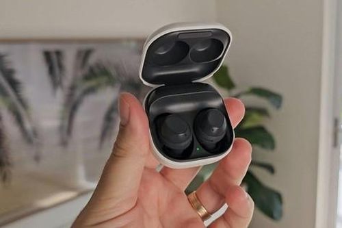 Samsung sắp trình làng tai nghe giá rẻ, dung lượng pin khủng
