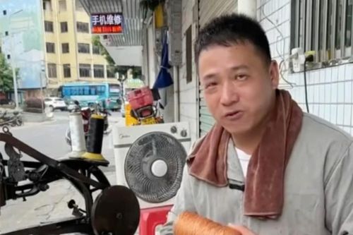 Thợ sửa giày không chân học tiếng Anh từ radio, mơ phát biểu ở Harvard