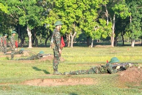 Chiến sĩ mới Quân khu 9 thi đua lập công dâng Bác