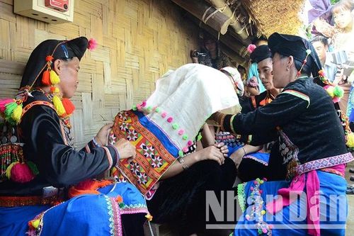 Một mái nhà - Hai mùa cưới: Duyên tình đậm đà bản sắc của người Si La