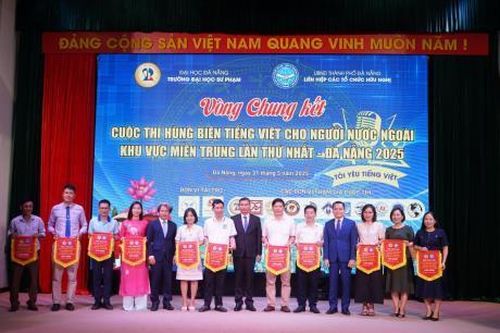 Lan tỏa tình yêu tiếng Việt đến với cộng đồng người nước ngoài tại miền Trung