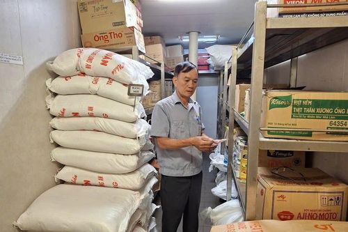 Phía sau mạch sống giàn khoan
