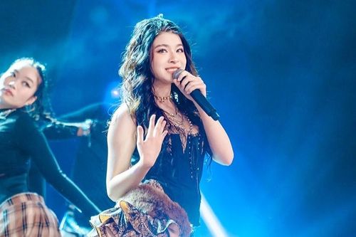 Võ Hoài Anh gợi cảm, Minh Châu bị loại khỏi 'Điểm hẹn tài năng'