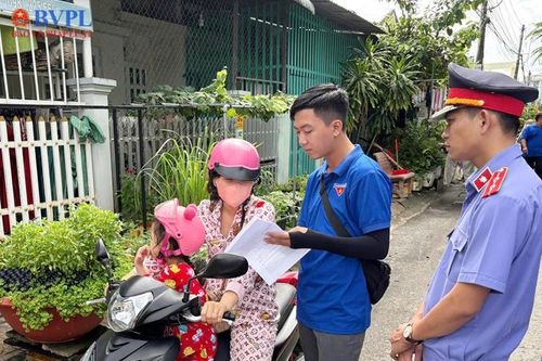 Chi đoàn VKSND tỉnh Cà Mau triển khai tuyên truyền về 'Bình dân học vụ số'
