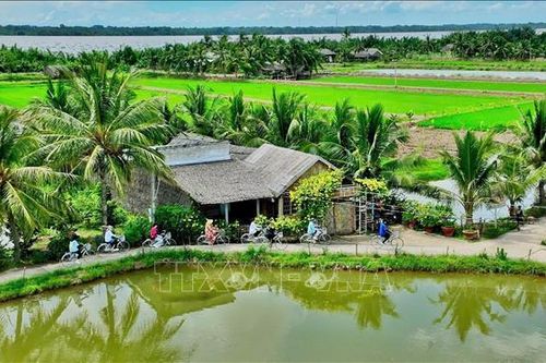 Du lịch cộng đồng tạo sức sống mới cho văn hóa bản địa