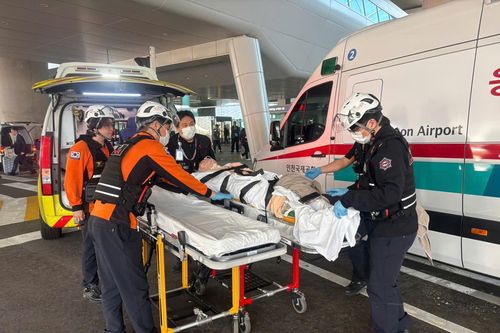 Một người Hàn Quốc được cứu sống sau 80 ngày sống thực vật, không người thân