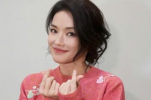 Nữ diễn viên Thư Kỳ gây sốc khi tự tin khoe mặt mộc