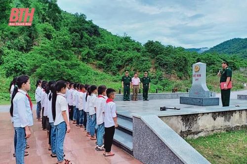 Nhân lên tình yêu biên cương Tổ quốc