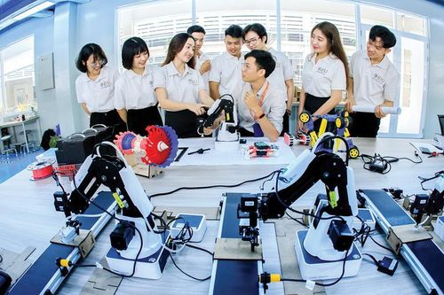 Tri thức, sáng tạo và công nghệ: Nền tảng để Việt Nam vươn lên