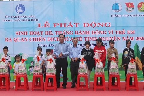 TP. Châu Đốc phát động sinh hoạt hè 2025