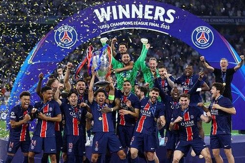Khoảnh khắc lịch sử của Paris Saint-Germain
