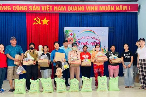 Tổ chức Tết Thiếu nhi cho trẻ em thị xã Ayun Pa và huyện Ia Pa