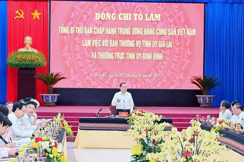 Tổng Bí thư Tô Lâm làm việc với Ban Thường vụ Tỉnh ủy Gia Lai và Thường trực Tỉnh ủy Bình Định