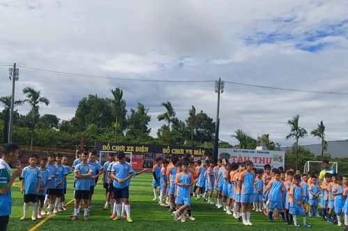 Đak Đoa khai giảng khóa huấn luyện bóng đá hè 2025