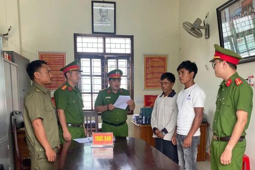 Bắt tạm giam 2 cha con đánh họ hàng vì mâu thuẫn về đất đai