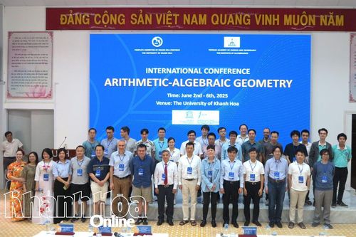 Hội thảo khoa học quốc tế 'Hình học đại số - Số học'