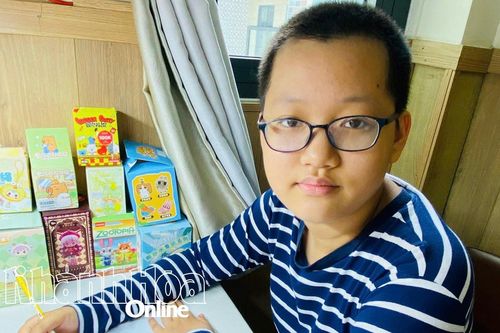 Cô bé bị ung thư máu ước mơ được đến trường