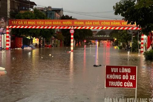 Mưa lớn gây ngập úng cục bộ trên địa bàn thành phố Lạng Sơn