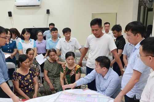 Cuộc họp trong đêm và lời hứa giúp người dân có cuộc sống tốt hơn