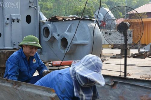 Đảm bảo sức khỏe người lao động mùa nắng nóng