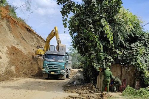 Bắc Kạn: Sạt lở đồi trên tỉnh lộ 258, dự kiến khắc phục trong 15 ngày