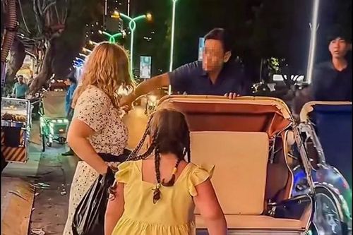 Thu thẻ đoàn viên nghiệp đoàn đối với lái xe xích lô 'giật tiền' trên tay du khách