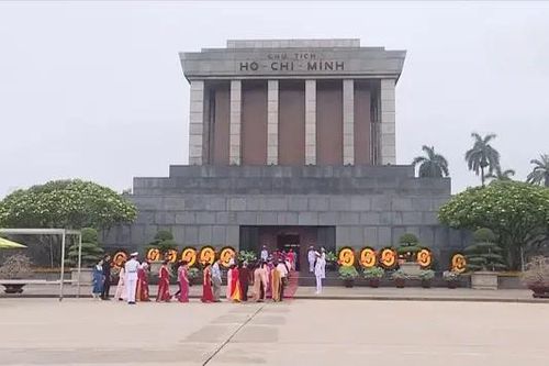 Tạm ngừng tổ chức vào Lăng viếng Chủ tịch Hồ Chí Minh