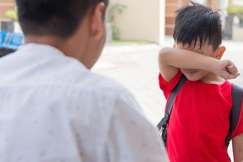 Bỏ nhà ra đi sau khi bị mắng, cậu bé 12 tuổi ân hận cả đời khi không kịp gặp bố lần cuối