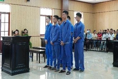 Đánh đồng nghiệp tử vong, nhóm công nhân lãnh 79 năm tù