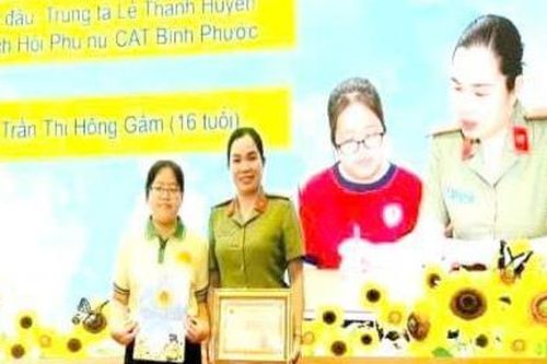 Những đứa trẻ được mẹ đỡ đầu chắp cánh ước mơ!
