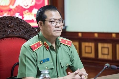Giám đốc Công an Đắk Lắk Lê Vinh Quy nghỉ hưu trước tuổi