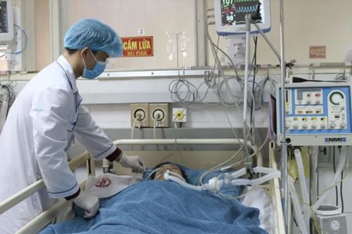 Bác sĩ bệnh viện 115 TP.HCM cứu bệnh nhân người Nga bị đột quỵ nặng