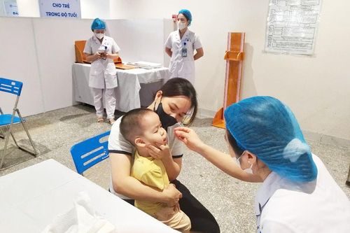 Giúp trẻ phát triển tốt về tầm vóc và trí tuệ