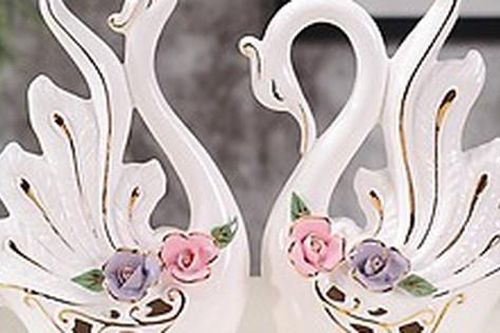 Muốn gia đình ấm êm hạnh phúc, nên trang trí những vật phẩm sau