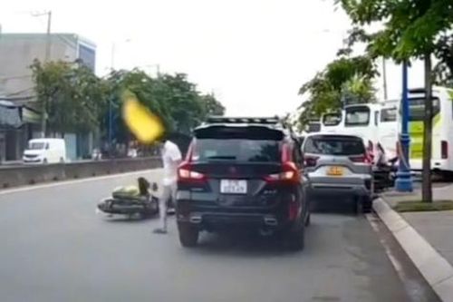 Cái kết đắng cho tài xế mở cửa ô tô gây tai nạn còn đòi bồi thường 3 triệu đồng