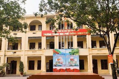 Vụ phụ huynh Trường THPT Anhxtanh Hải Phòng tố nhà trường hành xử thiếu nhân văn: Hiệu trưởng và cô giáo đã nhận lỗi