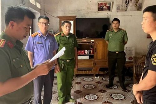 Khởi tố 8 đối tượng chế tạo, mua bán trái phép vũ khí quân dụng
