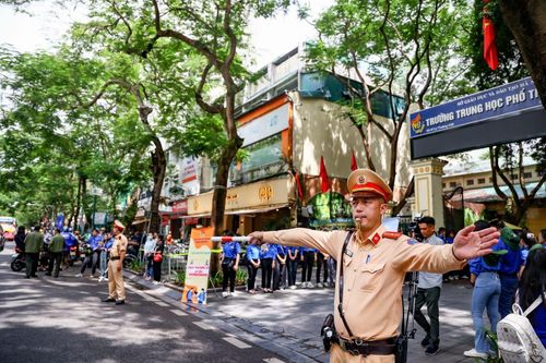 Cảnh sát giao thông Hà Nội sẵn sàng đồng hành cùng hơn 200.000 sĩ tử 'vượt vũ môn'