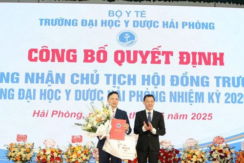 Công bố Chủ tịch Hội đồng trường Đại học Y dược Hải Phòng