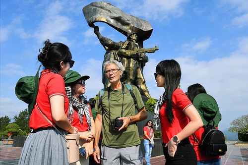 'Hành trình về nguồn' của người làm tuyên giáo, báo chí, xuất bản