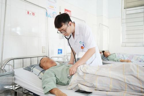 Hai người đàn ông suy thận cấp sau khi chạy marathon