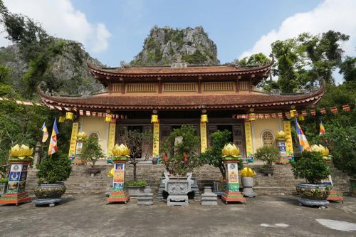 Tĩnh tâm giữa non thiêng Kinh Môn: Những trải nghiệm không thể bỏ lỡ