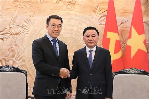 Tăng cường quan hệ đoàn kết đặc biệt giữa Việt Nam và Lào