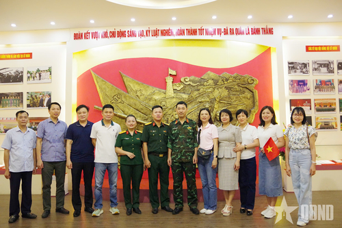 Về thăm Lữ đoàn Xe tăng 201