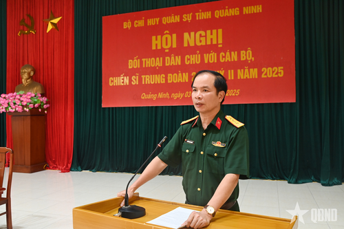 Chính ủy Bộ CHQS tỉnh Quảng Ninh đối thoại dân chủ với cán bộ, chiến sĩ Trung đoàn 244
