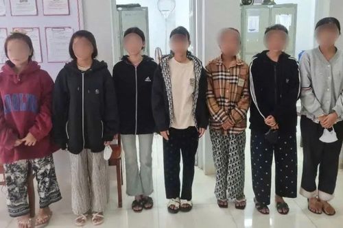 Vụ 7 thiếu nữ đánh, chích điện bạn: Nạn nhân bị chích điện vào đầu, cổ, chân và tay