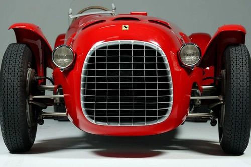 'Xế cụ' Ferrari 166 Spyder 1948 bán đấu giá hơn 220 tỷ đồng