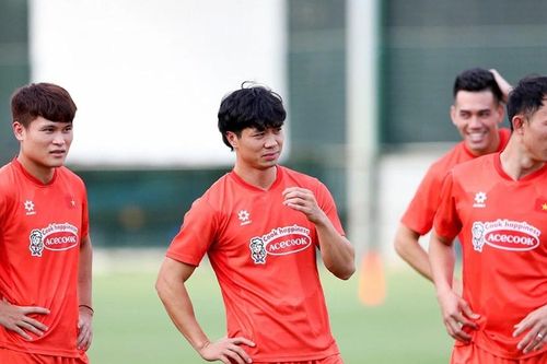 Công Phượng chia tay tuyển Việt Nam